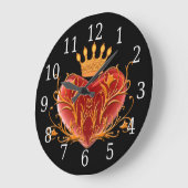 Horloge ronde en coeur Filigree Crown (Angle)