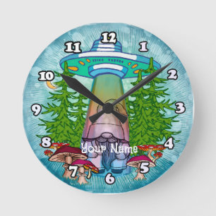 Horloge Ronde Enlèvement par un Alien Gnome