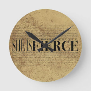 Horloge Ronde Et bien qu'elle soit mais peu, elle est féroce