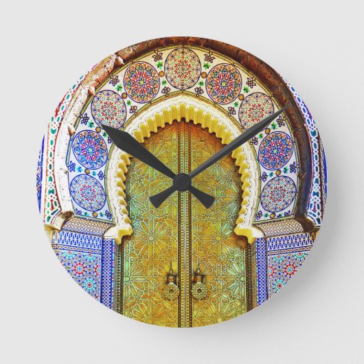 Horloge Ronde Exquisitely Detailed Moroccan Pattern Door (Recto)