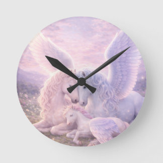 Horloge Ronde Famille Pégase – Toile d'art fantasy pastel doux
