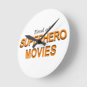 Horloge Ronde Fatigué Des Films Superhero (Angle)