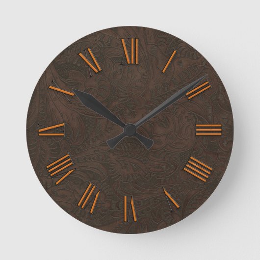 Horloge Ronde Faux tooled, Carved Leather & Copper-look Numerals (Recto)