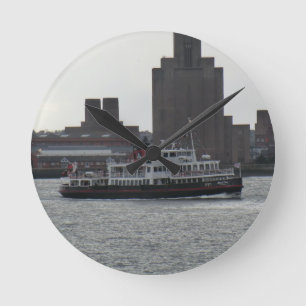 Horloge Ronde Ferry au-dessus du Mersey
