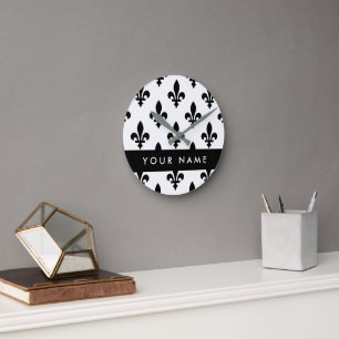 Horloge Ronde Fleur de Lis, Noir sur Blanc, Noir, Votre Nom