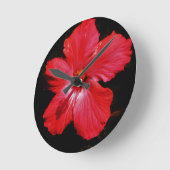 Horloge Ronde Fleur d'Hibiscus rouge rose chaud sur noir (Angle)