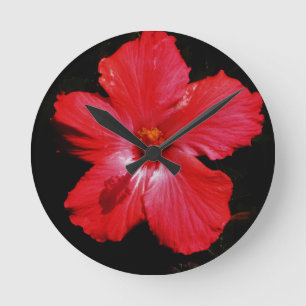 Horloge Ronde Fleur d'Hibiscus rouge rose chaud sur noir