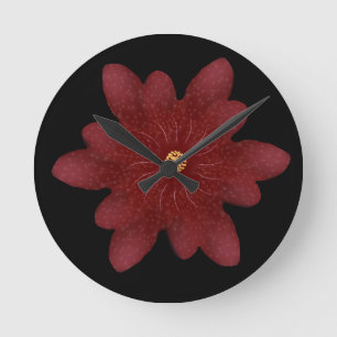 Horloge Ronde Fleur élégante de velours rouge sur fond noir   Fl