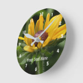 Horloge Ronde Fleur Susan aux yeux noirs (Angle)