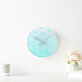 Horloge Ronde Fleurs en relief bleu glace (Maison)