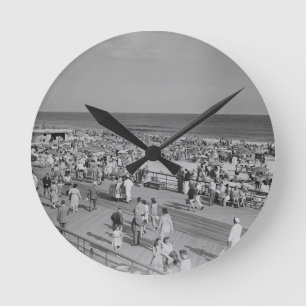 Horloge Ronde Foule sur la plage