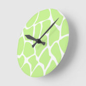 Horloge Ronde Girafe Print Pattern à Light Lime Green. (Angle)