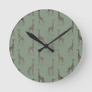Horloge Ronde Giraffe d'or sur Sage Green