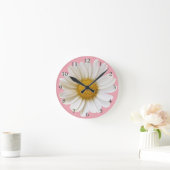 Horloge Ronde Grosse marguerite blanche sur Arrière - plan rose (Maison)