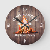 Horloge Ronde Happy Campers Rustic Bonfire Camping Nom de famill (Recto)