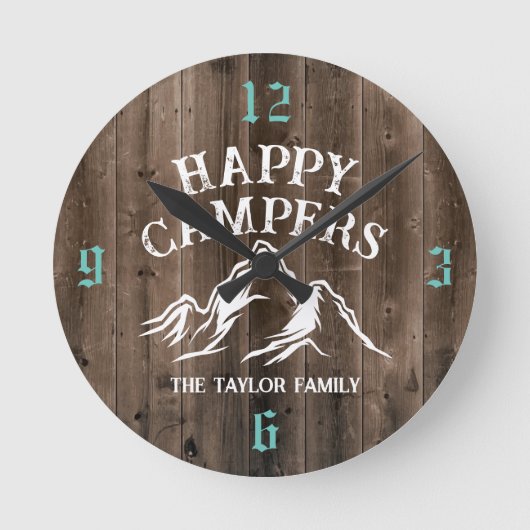 Horloge Ronde Happy Campers Rustic Mountain Camping Nom de famil (Recto)