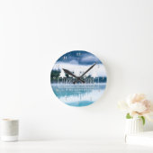 Horloge Ronde Happy Campers RV Camping | Lac House Pine Trees (Maison)