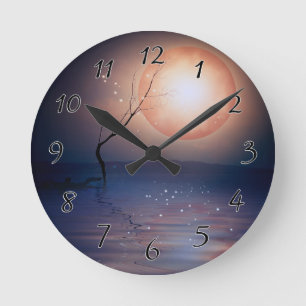 Horloge Ronde Imaginaire rose et bleu Lune étincelante sur l'eau