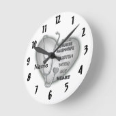Horloge Ronde Infirmière du coeur gris (Angle)