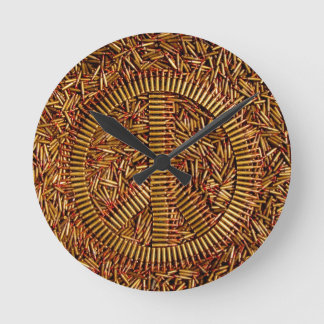 Horloge Ronde Ironie, signe de paix, balles, munitions