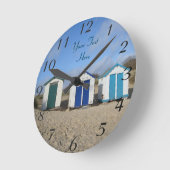 Horloge Ronde ish seaside blue skies and beach huach (Angle)