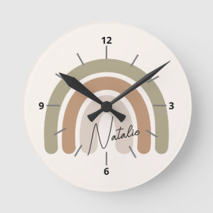 Horloge Ronde Joli écriture monogrammée pastel arc-en-ciel fémin