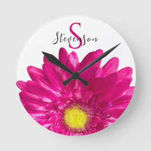 Horloge Ronde Joli Hot Rose Daisy Nom personnalisé et Monogramme