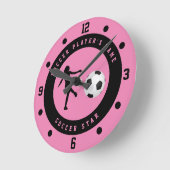 Horloge Ronde Joueuse en étoile de soccer sur mesure rose et noi (Angle)