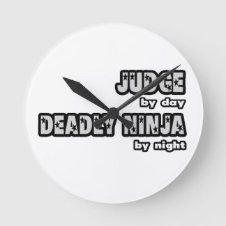 Horloge Ronde Juge By Day