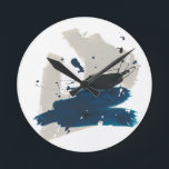 Horloge Ronde Kanji<br><div class="desc">Kanji IX par Juin Erica Vess. Les touches bleues et beiges créent une décoration minimaliste.</div>