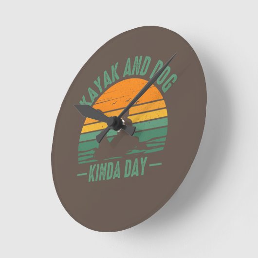 Horloge Ronde Kayak et Chien Kinda Day (Angle)
