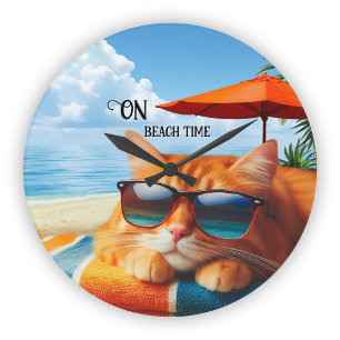 Horloge Ronde Kitty Snoozing sur la plage été