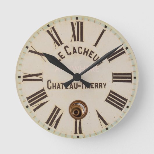 Horloge Ronde LE CACHEUR | Classic aged captured style (Recto)