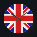 Horloge Ronde Le drapeau Union Jack<br><div class="desc">Le drapeau Union Jack du Royaume-Uni - Royaume-Uni, qui est en Grande-Bretagne. Le drapeau Union Jack symbolise l'unité entre l'Angleterre, l'Écosse et l'Irlande. Les couleurs du drapeau de l'union jack sont rouge, bleu, blanc. Ce design est également disponible sur de nombreux autres produits pour vous de choisir parmi.</div>