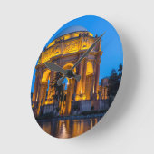 Horloge Ronde Le Palais Des Beaux-Arts À L'Aube (Angle)