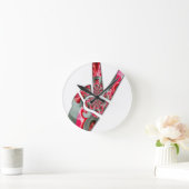 Horloge Ronde Le pouvoir dans la paume : le salut à deux doigts (Maison)