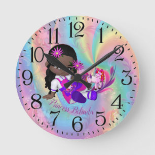 Horloge Ronde Les licornes de Cutie Pie aux spirales arc-en-ciel