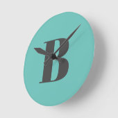 HORLOGE RONDE LETTRE INITIALE TURQUOISE CLAIRE UNIQUE (Angle)
