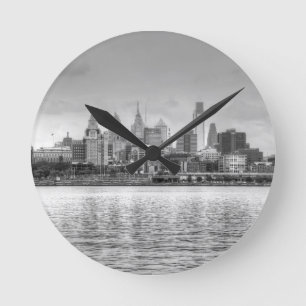 Horloge Ronde Ligne d'horizon Philadelphie en noir et blanc