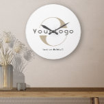 Horloge Ronde Logo Clean Business marque minimaliste Entreprise<br><div class="desc">Horloge murale personnalisée avec un design simple et minimal. Ajoutez votre logo et votre texte.</div>
