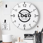 Horloge Ronde Logo de Custom Company<br><div class="desc">Add your custom corporate logo to create a wall clock. Makes a great promotional giveaway or corporate gift for customers,  vendor,  employees or other special people. choose from different clock shapes and sizes. No minimum quantity,  no setup fees.</div>