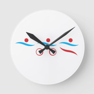 Horloge Ronde Logo du cool de triathlon