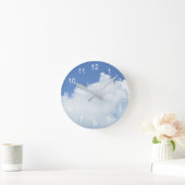 Horloge Ronde Lovely Fluffy White Cloud dans le ciel bleu (Maison)