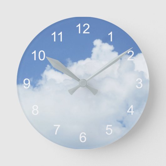 Horloge Ronde Lovely Fluffy White Cloud dans le ciel bleu (Recto)