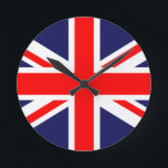 Horloge Ronde L'Union Jack classique<br><div class="desc">Le drapeau de l'Union, ou Union Jack, est le drapeau national du Royaume-Uni. Il est ainsi appelé parce qu'il combine les croix des trois pays unis sous un seul Souverain - les royaumes d'Angleterre et du Pays de Galles, d'Écosse et d'Irlande (bien que depuis 1921 seule l'Irlande du Nord a...</div>