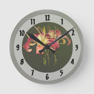 Horloge Ronde Lys Rose Foncé Avec Centres Jaunes