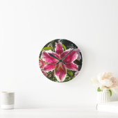 Horloge Ronde Lys roses fleurs tropicales roses rose (Maison)