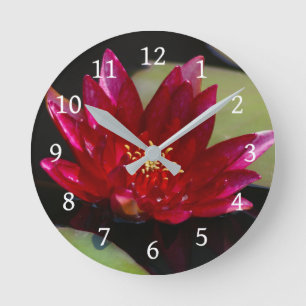 Horloge Ronde Magenta Lotus Nénuphar