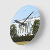 Horloge Ronde Maison Blanche De La Pelouse (Angle)