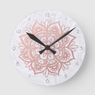 Horloge Ronde Mandala rose d'or sur l'horloge murale de marbre